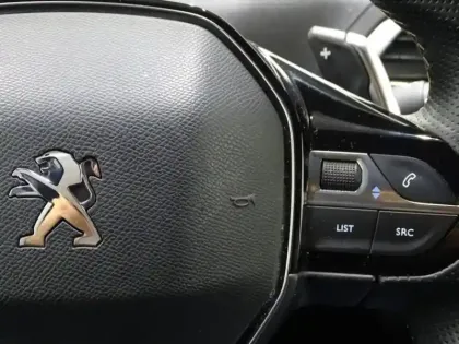 Photo 14 Peugeot 3008  HYBRID 225ch GT e-EAT8