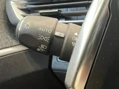 Photo 14 Peugeot 3008  1.5 BlueHDi 130ch S&S Allure EAT8