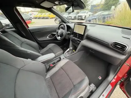 Photo 9 Toyota Yaris Hybride 1.5 HYBRID 130H GR SPORT AUTO 2W