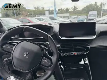 Photo 7 Peugeot 2008  PureTech 130 S&S EAT8