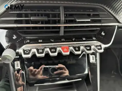 Photo 11 Peugeot 2008  PureTech 130 S&S EAT8