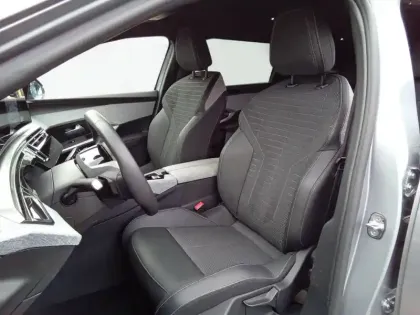 Photo 37 Peugeot 5008  Hybrid 136 e-DCS6