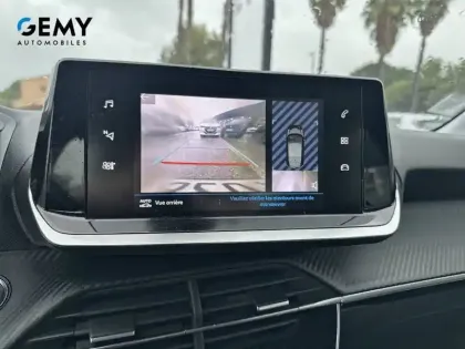 Photo 45 Peugeot 208  PureTech 100 S&S BVM6