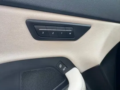 Photo 27 Jaguar E-Pace  2.0 - 300 ch AWD BVA