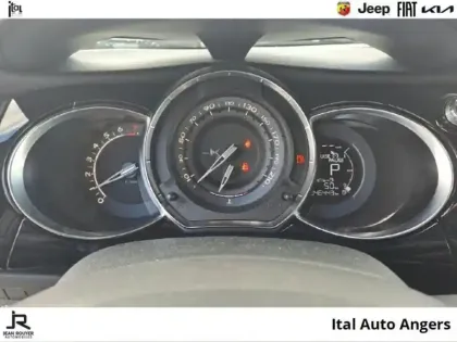 Photo 11 DS DS 3  PureTech 110ch Forever Automatique