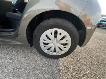 Photo 10 Toyota Yaris  116h Dynamic Business 5p +