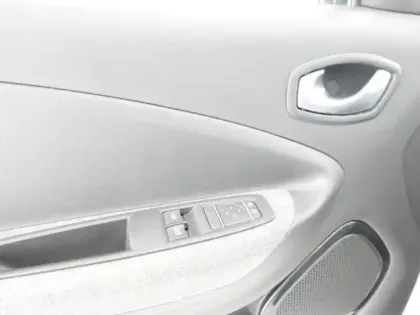 Photo 11 Renault Zoé Zoe Zen charge normale R110 4cv