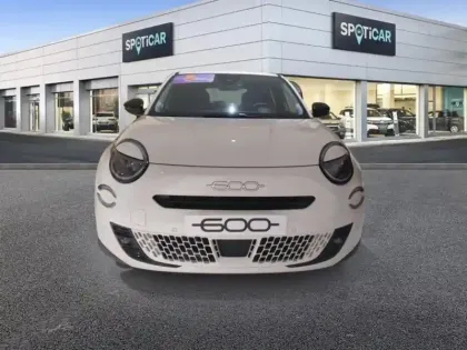 Photo 1 Fiat 600  1.2 Hybrid Turbo 110ch Pack Confort & Style DCT6