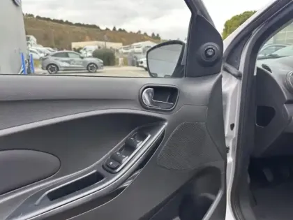 Photo 11 Ford Ka + 1.2 Ti-VCT 85ch S&S Ultimate