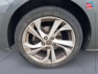 Photo 9 Opel Astra  1.2 Turbo 110ch GS Line 6cv