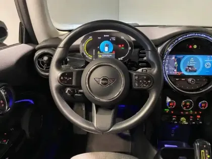 Photo 30 Mini Mini  Cooper SE 184ch Edition Camden BVA 5CV