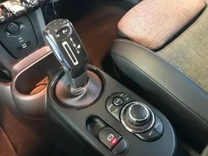 Photo 5 Mini Mini  Cooper SE 184ch Edition Camden BVA 5CV