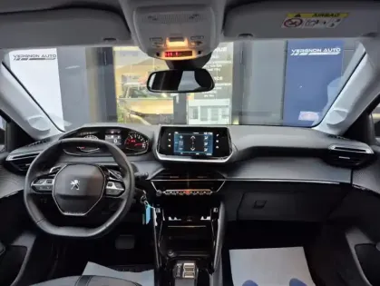 Photo 20 Peugeot 208 II PureTech 100 S&amp;S EAT8 Allure