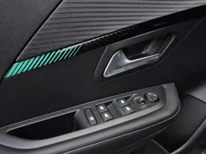 Photo 22 Peugeot 208 II PureTech 100 S&amp;S EAT8 Allure