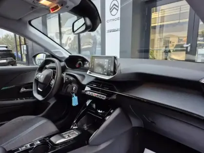 Photo 21 Peugeot 208 II PureTech 100 S&amp;S EAT8 Allure