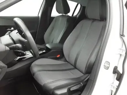 Photo 36 Peugeot 208  Electrique 50 kWh 136ch