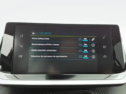 Photo 57 Peugeot 208  Electrique 50 kWh 136ch