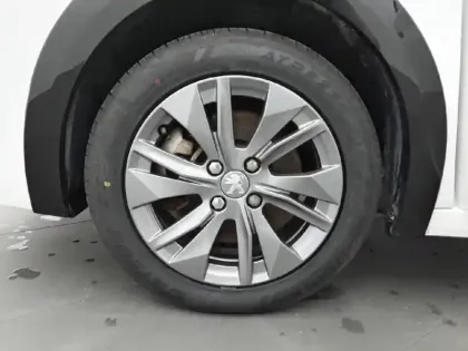 Photo 38 Peugeot 208  Electrique 50 kWh 136ch