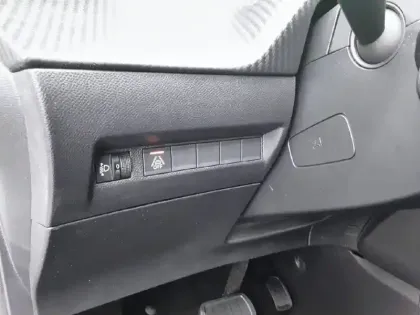 Photo 46 Peugeot 208  Electrique 50 kWh 136ch