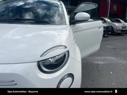 Photo 27 Fiat 500  e 95 ch