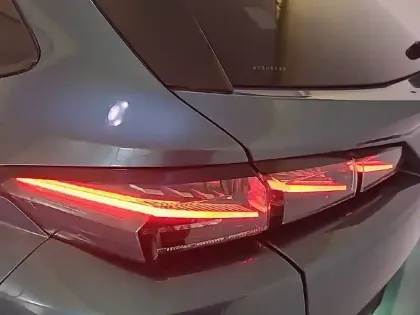 Photo 16 Peugeot 308  SW PureTech 130ch S&S EAT8