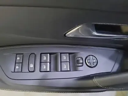 Photo 32 Peugeot 308  SW PureTech 130ch S&S EAT8