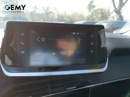 Photo 14 Peugeot 2008  PureTech 100 S&S BVM6