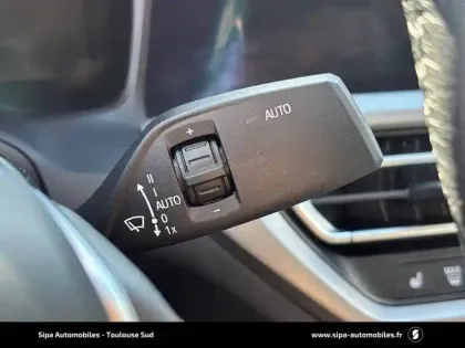 Photo 16 BMW Serie 3 320d xDrive 190 ch BVA8