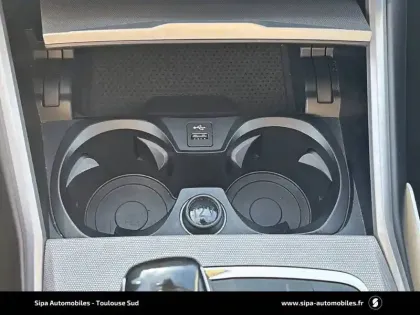 Photo 45 BMW Serie 3 320d xDrive 190 ch BVA8