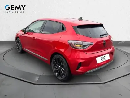 Photo 6 Renault Clio  E-Tech full hybrid 145 ch GSR2