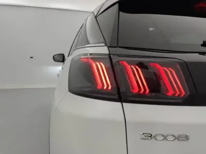 Photo 62 Peugeot 3008  Hybrid4 300 e-EAT8