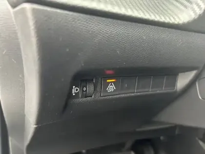 Photo 30 Peugeot 2008  Electrique 136 ch