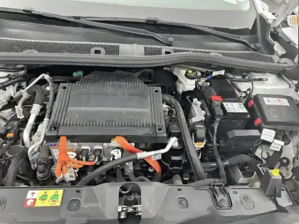 Photo 17 Peugeot 2008  Electrique 136 ch