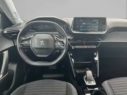 Photo 7 Peugeot 2008  Electrique 136 ch