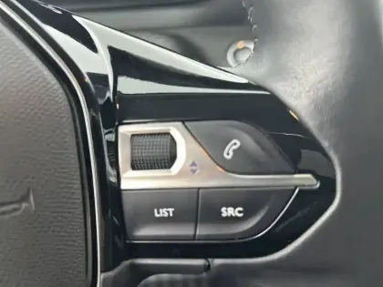 Photo 23 Peugeot 2008  Electrique 136 ch