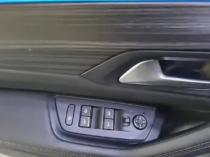 Photo 61 Peugeot 508  Hybrid 225 e-EAT8