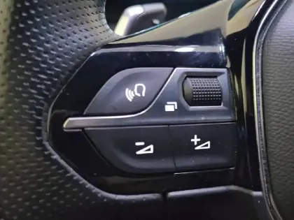 Photo 58 Peugeot 508  Hybrid 225 e-EAT8