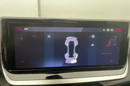 Photo 51 Peugeot 208  PureTech 100 S&S BVM6