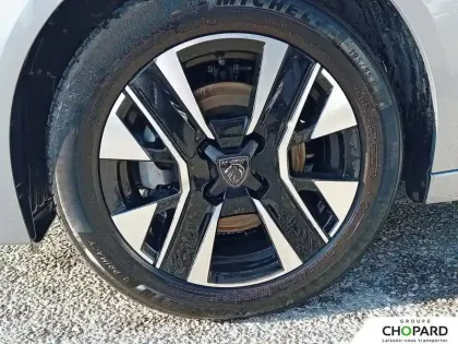 Photo 20 Peugeot 208  PureTech 100 S&S BVM6