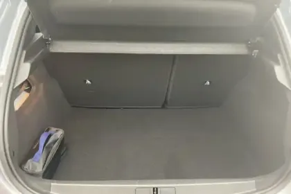 Photo 43 Peugeot 208  PureTech 100 S&S BVM6