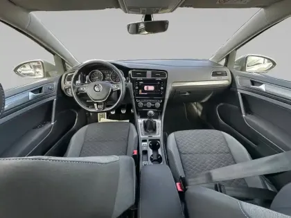 Photo 13 Volkswagen Golf  1.0 TSI 115 BVM6