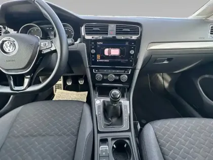 Photo 11 Volkswagen Golf  1.0 TSI 115 BVM6