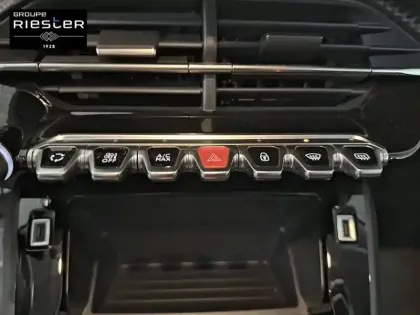 Photo 14 Peugeot 208  Electrique 50 kWh 136ch