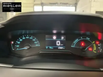 Photo 9 Peugeot 208  Electrique 50 kWh 136ch