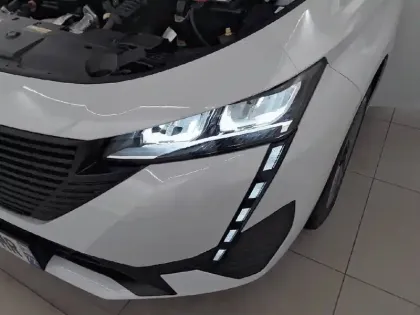 Photo 36 Peugeot 308  SW BlueHDi 130ch S&S EAT8