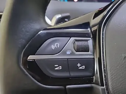 Photo 26 Peugeot 3008  Hybrid 225 e-EAT8