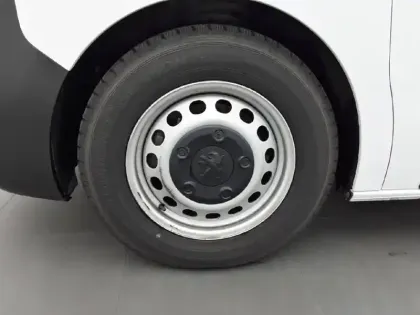 Photo 41 Peugeot Expert  CA STANDARD BLUEHDI 145 S&S BVM6