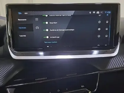 Photo 21 Peugeot 208  PureTech 100 S&S BVM6