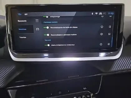 Photo 22 Peugeot 208  PureTech 100 S&S BVM6