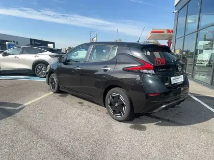 Photo 60 Nissan Leaf  Electrique 40kWh